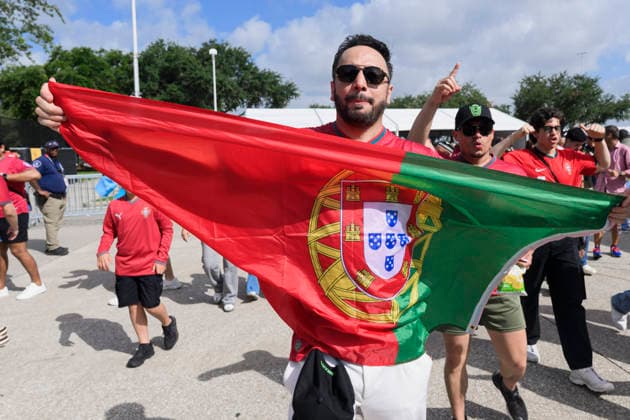 260623 A fan of Portugal outside Houston stadium ahead of the FIFA World Cup, WM, Weltmeisterschaft, Fussball 2026 football match between Portugal and Uzbekistan on June 23, 2026 in Houston. Photo: Ludvig Thunman BILDBYRAN kod LT LT0803 fotboll football soccer fotball vm fotbolls-vm fotball-vm fotbolls-vm 2026 fifa world cup 2026 day 13 bbeng publik fans supporters *** June 23, 2026  Copyright: LUDVIGxTHUNMAN BB260623LT002
