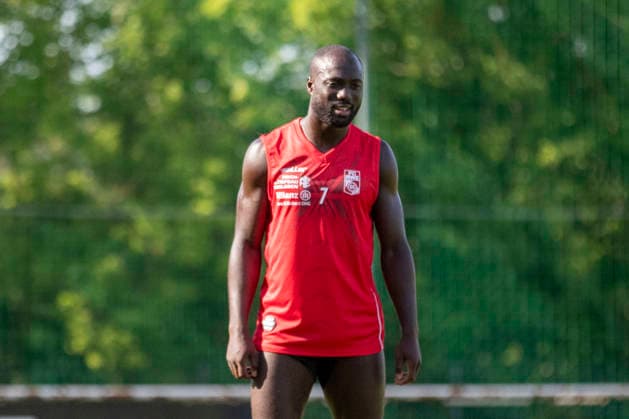 GER, Erfurt, Fussball, Trainingsstart, Trainingsauftakt, oeffentliches Training FC Rot-Weiss Erfurt im Bild v.l.: Raphael Assibey-Mensah (FC Rot-Weiß Erfurt 07), 23.06.2026, Sportzentrum Cyriaksgebreite Erfurt DFB REGULATIONS PROHIBIT ANY USE OF PHOTOGRAPHS AS IMAGE SEQUENCES AND OR QUASI-VIDEO, *** GER, Erfurt, Soccer, Start of Training, Kickoff of Training, Public Training Session of FC Rot-Weiss Erfurt (pictured, from left Copyright: HMBxMedia PaulxFritz