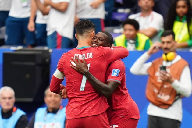Portugal v Uzbekistan - FIFA World Cup, WM, Weltmeisterschaft, Fussball 2026 - Group K HOUSTON, USA - JUNE 23: Nuno Mendes of Portugal celebrates with his teammate Cristiano Ronaldo after scoring a goal during the 2026 FIFA World Cup First Stage Group K match between Portugal and Uzbekistan at NRG Stadium (Houston Stadium) in Houston, Texas, United States on June 23, 2026. Hakan Akgun Anadolu Texas United States. Editorial use only. Please get in touch for any other usage.  Copyright: x2026xAnadoluxHakanxAkgunx
