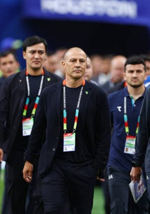 Uzbekistan s head coach Fabio Cannavaro walks onto the sideline before the start of a FIFA World Cup, WM, Weltmeisterschaft, Fussball match against Portugal at Houston Stadium in Houston, Texas, on Tuesday, June 23, 2026.  HOU20260623912 CHRISTIANxBRUNSKILL