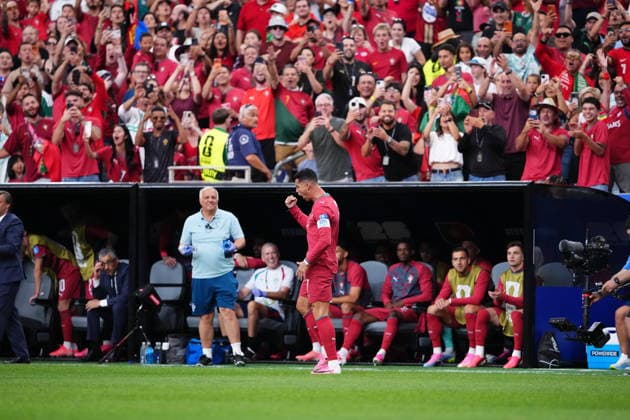 Portugal v Uzbekistan - FIFA World Cup, WM, Weltmeisterschaft, Fussball 2026 - Group K HOUSTON, USA - JUNE 23: Cristiano Ronaldo of Portugal celebrates after scoring his team s first goal during the 2026 FIFA World Cup First Stage Group K match between Portugal and Uzbekistan at NRG Stadium (Houston Stadium) in Houston, Texas, United States on June 23, 2026. Jose Hernandez Anadolu Texas United States. Editorial use only. Please get in touch for any other usage.  Copyright: x2026xAnadoluxJosexHernandezx