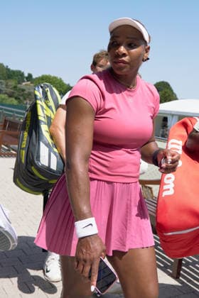 2026 Wimbledon, June 23, Practice LONDON, - JUNE 23: Serena Williams of the Unites States moves between courts during the 2026 Wimbledon, June 23, Practice at The all England club, Wimbledon on June 23, 2026 in London, GBR. London The all England club, Wimbledon GBR Copyright: xPeterxvanxdenxBerg ISIxPhotosx 9411