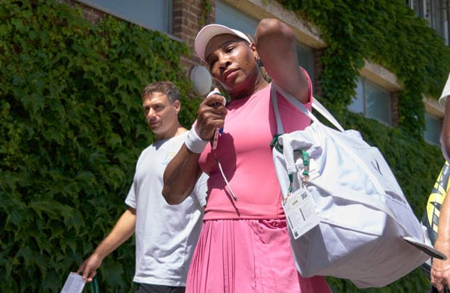 2026 Wimbledon, June 23, Practice LONDON, - JUNE 23: Serena Williams of the Unites States moves between courts during the 2026 Wimbledon, June 23, Practice at The all England club, Wimbledon on June 23, 2026 in London, GBR. London The all England club, Wimbledon GBR Copyright: xPeterxvanxdenxBerg ISIxPhotosx 9411