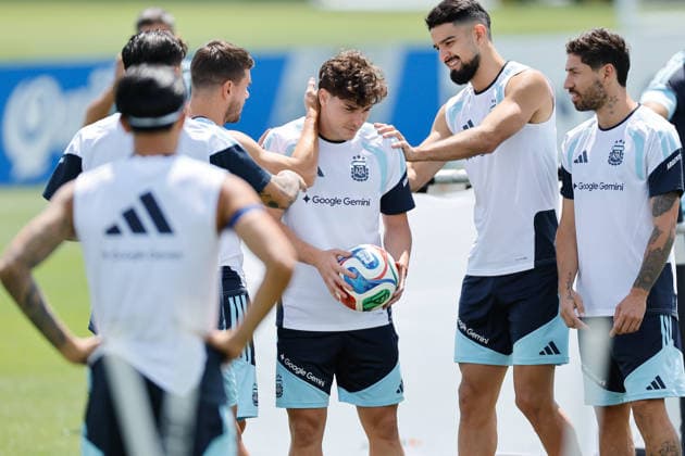 Argentina s Julian Alvarez (C) reacts during a training session at the Sporting KC Training Center in Kansas, United Startes, 23 June 2026. Argentina national team, Nationalteam training session !ACHTUNG: NUR REDAKTIONELLE NUTZUNG!  Copyright: xJuanxIgnacioxRoncoronix GRAF4326 20260623-55020685859_1