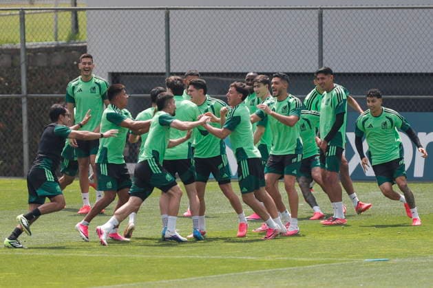 2026 FIFA World Cup, WM, Weltmeisterschaft, Fussball - Group A - Mexico s training session Mexico s players takes part in a training session in Mexico City, Mexico, 23 June 2026. Mexico will face Czech Republic in their 2026 FIFA World Cup Group A soccer match on 25 June. Mexico City Mexico  Copyright: xISAACxESQUIVELx
