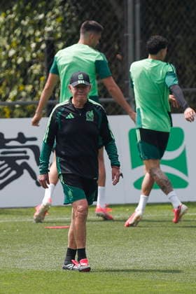 2026 FIFA World Cup, WM, Weltmeisterschaft, Fussball - Group A - Mexico s training session Mexico s head coach Javier Aguirre leads a training session in Mexico City, Mexico, 23 June 2026. Mexico will face Czech Republic in their 2026 FIFA World Cup Group A soccer match on 25 June. Mexico City Mexico  Copyright: xISAACxESQUIVELx