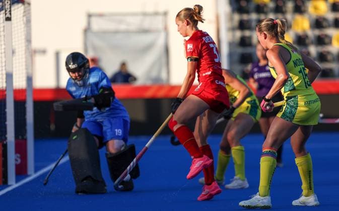 Belgium s goalkeeper Maud Dewelde fights for the ball during a hockey game between Belgian national team, Nationalteam Red Panthers and Australia, Tuesday 23 June 2026 in Wavre, match 13 16 in the group stage of the women s FIH Pro League competition. VIRGINIExLEFOUR  x179006747x