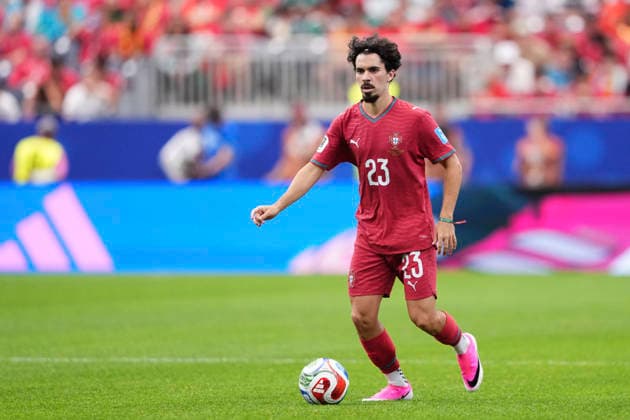 Portugal v Uzbekistan: Group K - FIFA World Cup, WM, Weltmeisterschaft, Fussball 2026 Vitinha of Portugal drives the ball during the FIFA World Cup 2026 Group K match between Portugal and Uzbekistan at Houston Stadium on June 23, 2026 in Houston, Texas. Houston TX United States  Copyright: xJosexBretonx originalFilename:bretonhernandez-portugal260623_npzPT.jpg