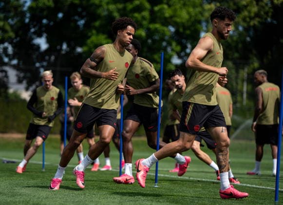 June 23, 2026, Vancouver, Bc, CANADA: Canada s Tajon Buchanan, front left, runs during a FIFA World Cup, WM, Weltmeisterschaft, Fussball training session in Vancouver on Tuesday, June 23, 2026. Canada News - June 23, 2026  - ZUMAc35_ 20260623_zaf_c35_043 Copyright: xEthanxCairnsx