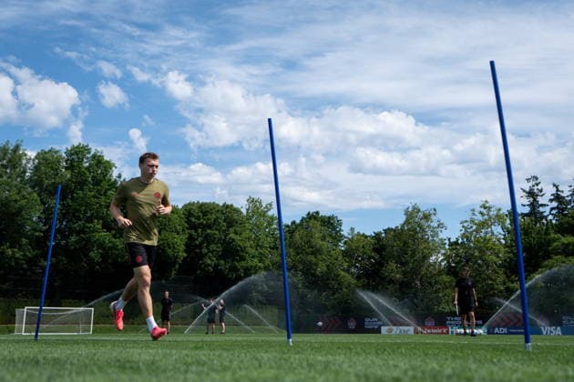 June 23, 2026, Vancouver, Bc, CANADA: Canada s Alistair Johnston warms up during a FIFA World Cup, WM, Weltmeisterschaft, Fussball training session in Vancouver on Tuesday, June 23, 2026. Canada News - June 23, 2026  - ZUMAc35_ 20260623_zaf_c35_041 Copyright: xEthanxCairnsx