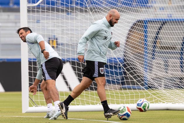 SOCCER - FIFA World Cup, WM, Weltmeisterschaft, Fussball 2026, preview SANTA BARBARA,CALIFORNIA,USA,23.JUN.26 - SOCCER - FIFA World Cup 2026, USA, Mexico, Canada, preview, OEFB, Oesterreichischer Fussball-Bund, training team AUT. Image shows assistant coach Stefan Oesen and assistant coach Onur Cinel (AUT).  GEPAxpictures xArminxRauthner