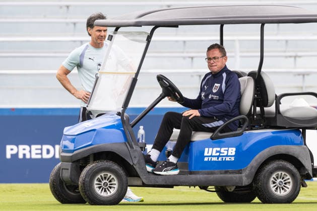 SOCCER - FIFA World Cup, WM, Weltmeisterschaft, Fussball 2026, preview SANTA BARBARA,CALIFORNIA,USA,23.JUN.26 - SOCCER - FIFA World Cup 2026, USA, Mexico, Canada, preview, OEFB, Oesterreichischer Fussball-Bund, training team AUT. Image shows sports scientist Gerhard Zallinger and head coach Ralf Rangnick (AUT).  GEPAxpictures xArminxRauthner