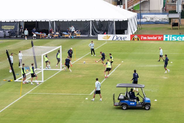 SOCCER - FIFA World Cup, WM, Weltmeisterschaft, Fussball 2026, preview SANTA BARBARA,CALIFORNIA,USA,23.JUN.26 - SOCCER - FIFA World Cup 2026, USA, Mexico, Canada, preview, OEFB, Oesterreichischer Fussball-Bund, training team AUT. Image shows head coach Ralf Rangnick (AUt) and the team of AUT.  GEPAxpictures xArminxRauthner