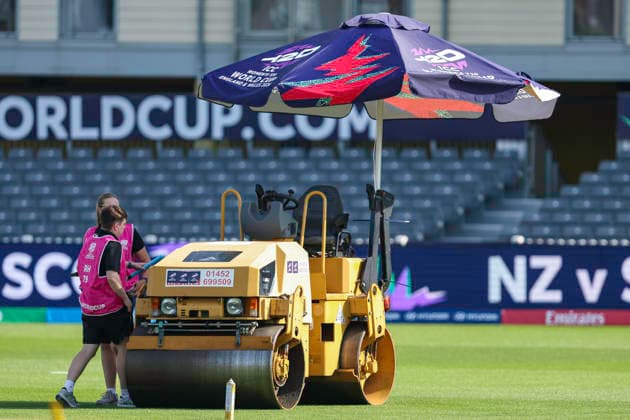 New Zealand v Scotland - ICC Women s T20 World Cup England & Wales 2026 A general view shows a roller shaded by an ICC-branded parasol ahead of the start of play during the ICC Women s T20 World Cup Group 2 match between New Zealand and Scotland at Seat Unique Stadium in Bristol, United Kingdom, on June 23, 2026. Bristol Gloucestershire United Kingdom  Copyright: xMIxNewsx originalFilename:fletcher-newzeala260623_npNVq.jpg