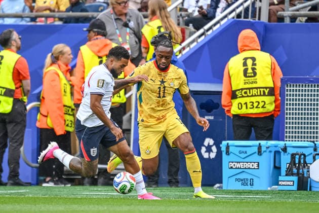 Reece James (England) and Antoine Semenyo (Ghana) battle for the ball during the FIFA World Cup, WM, Weltmeisterschaft, Fussball 2026 Group L match between England and Ghana at Boston Stadium on June 23, 2026 in Boston, United States. (Photo by Harry Langer DeFodi Images) - *** Reece James of England and Antoine Semenyo of Ghana battle for the ball during the 2026 FIFA World Cup Group L match between England and Ghana at Boston Stadium on June 23, 2026, in Boston, United States. Photo by Harry Langer, DeFodi Images,detected_source_language