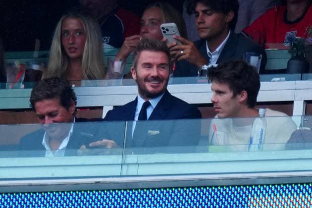 David Beckham and Cruz Beckham laugh as England fans boo the hydration break England v Ghana, 2026 FIFA World Cup, WM, Weltmeisterschaft, Fussball Group L, Football, Boston Stadium, Foxborough, Massachusetts, USA - 23 Jun 2026Foxborough Boston Stadium Massachusetts (MA) United States of America EDITORIAL USE ONLY No use with unauthorised audio, video, data, fixture lists, club league logos or live services. Online in-match use limited to 120 images, no video emulation. No use in betting, games or single club league player publications.  Copyright: xJavierxGarcia Shutterstockx 16956021cc