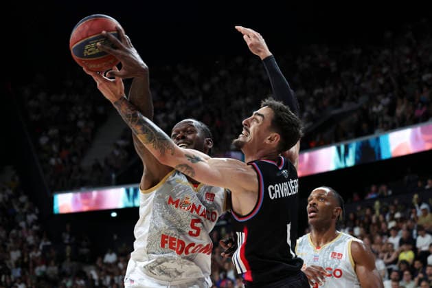 BASKET BALL : Paris Vs Monaco - Betclic Elite - 23 06 2026 Yoan Makoundou (Monaco) Vs Leopold Cavaliere (Paris) ParisFrance  Copyright: xMichaelxBaucherx