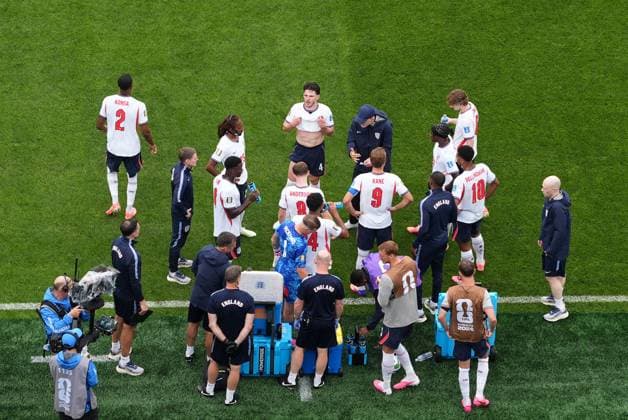 England during the hydration break England v Ghana, 2026 FIFA World Cup, WM, Weltmeisterschaft, Fussball Group L, Football, Boston Stadium, Foxborough, Massachusetts, USA - 23 Jun 2026Foxborough Boston Stadium Massachusetts (MA) United States of America EDITORIAL USE ONLY No use with unauthorised audio, video, data, fixture lists, club league logos or live services. Online in-match use limited to 120 images, no video emulation. No use in betting, games or single club league player publications.  Copyright: xIsmaelxAdnan Shutterstockx 16956027ca