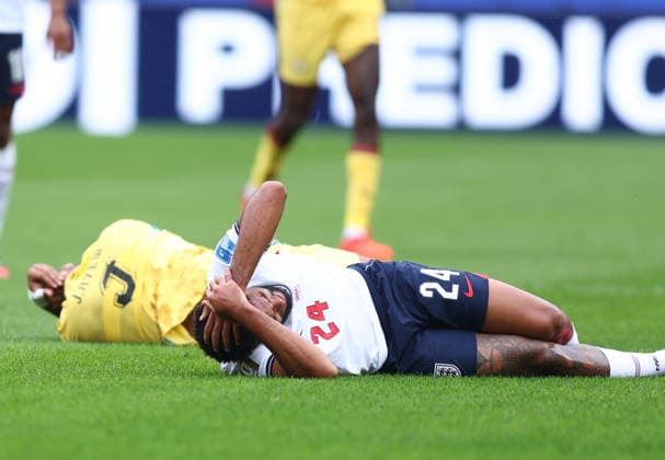 Foxborough, USA, 23rd June 2026. Reece James of England goes down with a head injury during the England vs Ghana FIFA World Cup, WM, Weltmeisterschaft, Fussball match at Gillette Stadium, Foxborough. Picture credit should read: Paul Terry Sportimage EDITORIAL USE ONLY. No use with unauthorised audio, video, data, fixture lists, club league logos or live services. Online in-match use limited to 120 images, no video emulation. No use in betting, games or single club league player publications. SPI_054_PT_Eng_Ghanax SPI-4840-0065