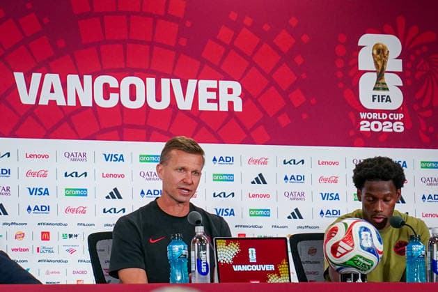 Kanada: Vancouver, British Columbia, FIFA World Cup, WM, Weltmeisterschaft, Fussball 2026 Gruppenphase Gruppe B Kanada vs Schweiz BC Place (Vancouver, British Columbia): Kanadas Nationaltrainer Jesse Marsch spricht auf der offiziellen Pressekonferenz vor dem abschließenden Gruppenspiel gegen die Schweiz über die Ausgangslage in Gruppe B, die Leistungen seiner Mannschaft bei der Heim-Weltmeisterschaft und die Vorbereitung auf das Duell um den Gruppensieg. *** Canada, Vancouver, British Columbia, 2026 FIFA World Cup Group Stage, Group B Copyright: xJOERANxSTEINSIEKx