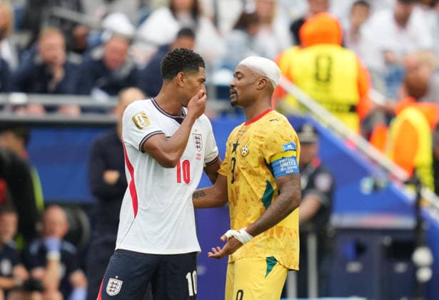 Jude Bellingham (England) and Jordan Ayew (Ghana) gestures during England and Ghana, Group L FIFA World Cup, WM, Weltmeisterschaft, Fussball 2026, Boston Stadium, Boston, USA on June 23, 2026. Thor Wegner DeFodi Images. (Photo by DeFodi Images) - *** Jude Bellingham of England and Jordan Ayew of Ghana gesturing during the England vs. Ghana match in Group L of the 2026 FIFA World Cup at Boston Stadium in Boston, USA, on June 23, 2026. Photo by DeFodi Images (Thor Wegner),detected_source_language