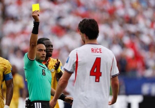 England v Ghana: Group L - FIFA World Cup, WM, Weltmeisterschaft, Fussball 2026 Declan Rice of England is shown a Yellow card and booked by referee Said Martinez during the FIFA World Cup 2026 Group L match between England and Ghana at Boston Stadium on June 23, 2026 in Foxborough, United States. Foxborough Boston Stadium MA United States Copyright: xAllstarxPicturexLibraryxLtdx