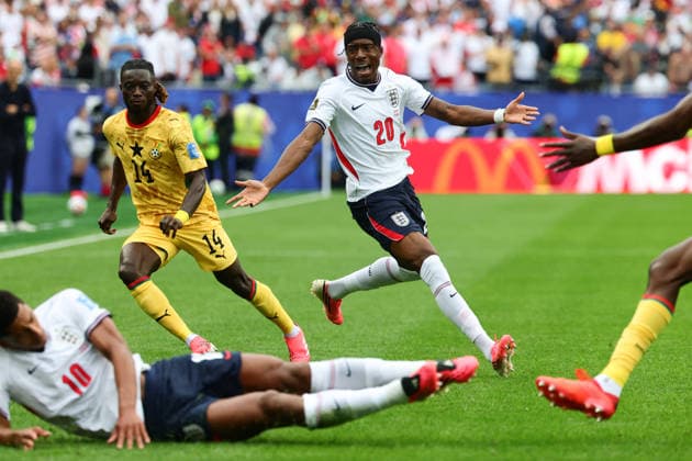 Noni Madueke of England reacts to a tackle onJude Bellingham of England during the FIFA World Cup, WM, Weltmeisterschaft, Fussball 2026 match between England and Ghana at Gillette Stadium, Boston, USA on 23 June 2026. Copyright: xPeterxDovganx 45110002