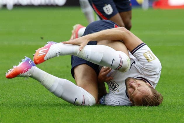 FIFA World Cup, WM, Weltmeisterschaft, Fussball 2026 - Group L - England vs Ghana Harry Kane of England falls on the ground during the FIFA World Cup 2026 group stage match England against Ghana, in Boston, Massachusetts, USA, 23 June 2026. Foxborough United States  Copyright: xGREGxM.xCOOPERx