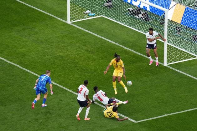 Antoine Semenyo of Ghana blocks the shot of Prince Kwabena Adu of Ghana England v Ghana, 2026 FIFA World Cup, WM, Weltmeisterschaft, Fussball Group L, Football, Boston Stadium, Foxborough, Massachusetts, USA - 23 Jun 2026Foxborough Boston Stadium Massachusetts (MA) United States of America EDITORIAL USE ONLY No use with unauthorised audio, video, data, fixture lists, club league logos or live services. Online in-match use limited to 120 images, no video emulation. No use in betting, games or single club league player publications.  Copyright: xIsmaelxAdnan Shutterstockx 16956027do
