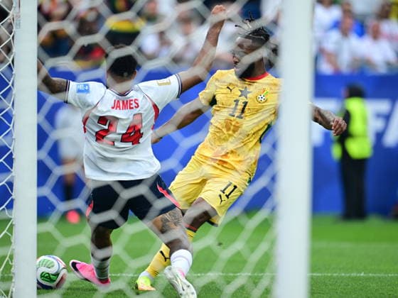 England v Ghana - FIFA World Cup, WM, Weltmeisterschaft, Fussball 2026 - Group L FOXBOROUGH, USA - JUNE 23: Antoine Semenyo (11) of Ghana in action against Reece James (24) of England during the 2026 FIFA World Cup First Stage Group L match between England and Ghana at Gillette Stadium (Boston Stadium) in Foxborough, Massachusetts, United States on June 23, 2026. Abdulhamid Hosbas Anadolu Massachusetts United States. Editorial use only. Please get in touch for any other usage.  Copyright: x2026xAnadoluxAbdulhamidxHosbasx