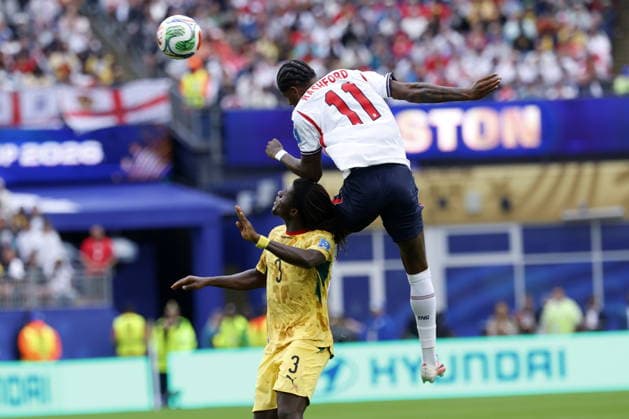 FIFA World Cup, WM, Weltmeisterschaft, Fussball 2026 - Group L - England vs Ghana Caleb Yirenkyi of Ghana (L) in action against Marcus Rashford of England (R) during the FIFA World Cup 2026 group stage match England against Ghana, in Boston, Massachusetts, USA, 23 June 2026. Foxborough United States  Copyright: xGREGxM.xCOOPERx