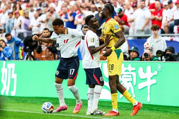 RECORD DATE NOT STATED FIFA World Cup, WM, Weltmeisterschaft, Fussball 2026 - Group L - England v Ghana Morgan Rogers player of England anf Jerome Opoku player of Ghana during the match between England and Ghana in the second round of Group L of the 2026 FIFA World Cup group stage at Boston Stadium, in Massachusetts, United States, on Tuesday, June 23, 2026.(Foto: William Volcov Brazil Photo Press IMAGO) Sports Foxborough MA United States of America Copyright: xWILLIAMxVOLCOVx