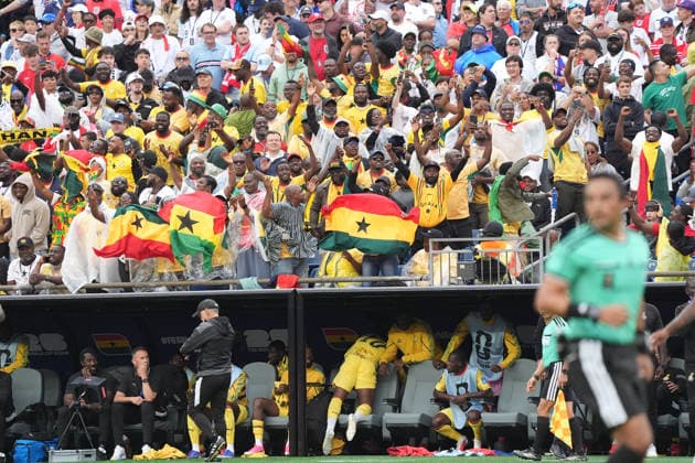 Fans aus Ghana feiern - Boston 23.06.2026: England vs. Ghana, Gilette Stadium, World Cup 26 Gruppe L, 2. Spieltag *** Fans from Ghana celebrate Boston, June 23, 2026