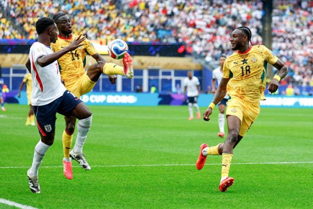 BOSTON STADIUM FOXBOROUGH MASSACHUSETTS USA 23.06.2026 FIFA MISTRZOSTWA SWIATA 2026 W PILKA NOZNA W USA MECZ GRUPA L ENGLAND I AND GHANA FIFA World Cup, WM, Weltmeisterschaft, Fussball 2026 Group L match between England and Ghana at Boston Stadium in Foxborough, Massachusetts on June 23, 2026 N Z England forward Bukayo Saka (7) Ghana defender Gideon Mensah (14) Ghana defender Jerome Opoku (18) KAMIL KRZACZYNSKI NEWSPIX.PL --- newspix.pl POLAND OUT!  KSK