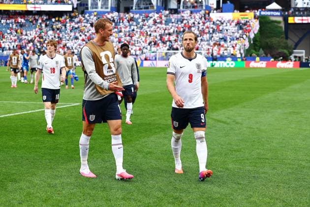Dan Burn of England and Harry Kane of England after the full time whistle England v Ghana, 2026 FIFA World Cup, WM, Weltmeisterschaft, Fussball Group L, Football, Boston Stadium, Foxborough, Massachusetts, USA - 23 Jun 2026Foxborough Boston Stadium Massachusetts (MA) United States of America EDITORIAL USE ONLY No use with unauthorised audio, video, data, fixture lists, club league logos or live services. Online in-match use limited to 120 images, no video emulation. No use in betting, games or single club league player publications.  Copyright: xMichaelxZemanek Shutterstockx 16956026dd