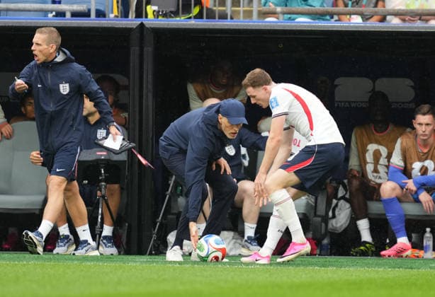 Thomas Tuchel (England) controls the ball during England and Ghana, Group L FIFA World Cup, WM, Weltmeisterschaft, Fussball 2026, Boston Stadium, Boston, USA on June 23, 2026. Thor Wegner DeFodi Images. (Photo by DeFodi Images) - *** Thomas Tuchel of England controls the ball during the match between England and Ghana in Group L of the 2026 FIFA World Cup at Boston Stadium in Boston, USA, on June 23, 2026. Photo by DeFodi Images (Thor Wegner),detected_source_language