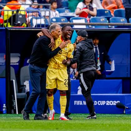 head coach Carlos Queiroz of Ghana and Kamaldeen Sulemana of Ghana celebrates after the final whistle , Group L - FIFA World Cup, WM, Weltmeisterschaft, Fussball 2026, England v Ghana, Boston Stadium, June 23, 2026, Boston, United States.