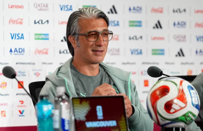 Ahead of Switzerland v Canada - FIFA World Cup, WM, Weltmeisterschaft, Fussball 2026 VANCOUVER, CANADA - JUNE 23: Head coach Murat Yakin, and football player Manuel Akanji (not seen) of Switzerland speak to press ahead of the FIFA 2026 World Cup Group B 3rd match between Switzerland and Canada at BC Place Stadium in Vancouver, British Columbia, Canada on June 23, 2026. Ercin Erturk Anadolu Vancouver Canada. Editorial use only. Please get in touch for any other usage.  Copyright: x2026xAnadoluxErcinxErturkx