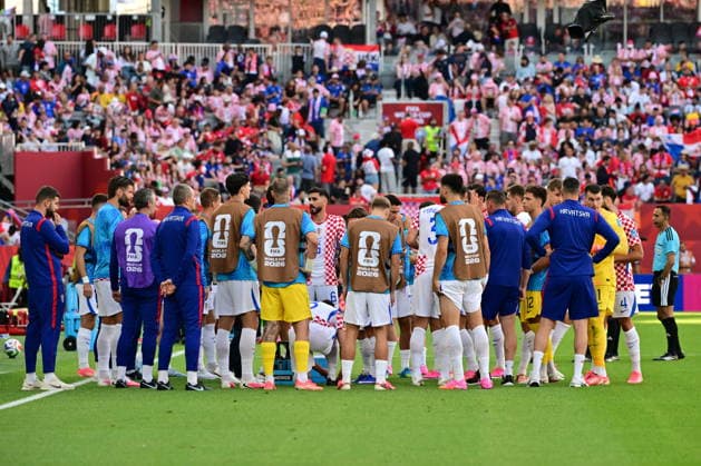 FIFA World Cup, WM, Weltmeisterschaft, Fussball 2026 - Group L - Panama vs Croatia Players of Croatia gather for the first hydration break during the FIFA World Cup 2026 group stage match Panama against Croatia, in Toronto, Canada, 23 June 2026. TORONTO United States  Copyright: xEDUARDOxLIMAx