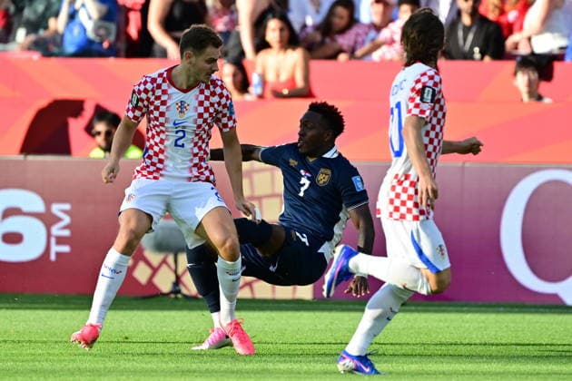 FIFA World Cup, WM, Weltmeisterschaft, Fussball 2026 - Group L - Panama vs Croatia Josip Stanisic of Croatia (L) in action against Jose Luis Rodriguez of Panama (R) during the FIFA World Cup 2026 group stage match Panama against Croatia, in Toronto, Canada, 23 June 2026. TORONTO United States  Copyright: xEDUARDOxLIMAx