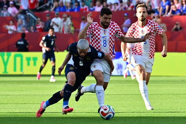 FIFA World Cup, WM, Weltmeisterschaft, Fussball 2026 - Group L - Panama vs Croatia Cristian Martinez of Panama (L) in action against Mateo Kovacic of Croatia (R) during the FIFA World Cup 2026 group stage match Panama against Croatia, in Toronto, Canada, 23 June 2026. TORONTO United States  Copyright: xEDUARDOxLIMAx