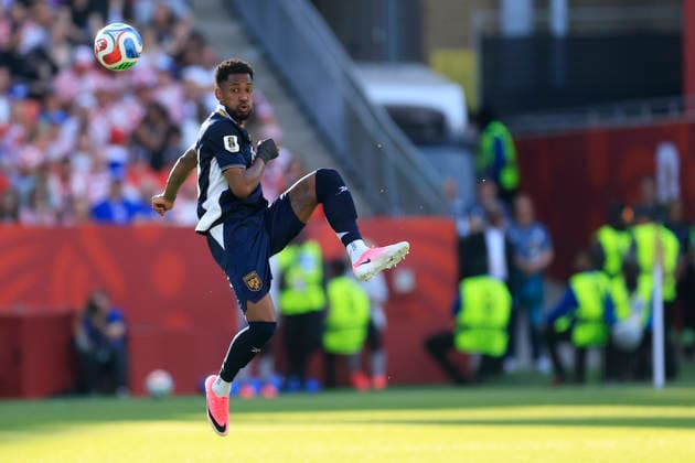 Amir Murillo of Panama controls the ball during a Group L match of the 2026 FIFA World Cup, WM, Weltmeisterschaft, Fussball between Panama and Croatia at BMO stadium in Toronto, Canada, 23 June 2026. FIFA World Cup 2026 - Group L - Panama - Croatia !ACHTUNG: NUR REDAKTIONELLE NUTZUNG!  Copyright: xBienvenidoxVelascox GR3047 20260623-55020688010_1