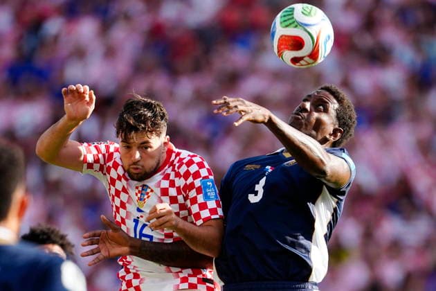June 23, 2026, Toronto, On, CANADA: Croatia s Martin Baturina (16) and Panama s Jose Cordoba (3) vie for the ball during the first half of a World Cup Group L soccer match, in Toronto, on Tuesday, June 23, 2026. Canada News - June 23, 2026  - ZUMAc35_ 20260623_zaf_c35_144 Copyright: xFrankxGunnx