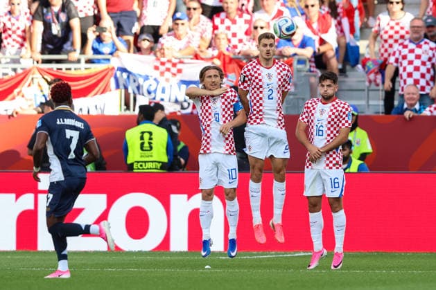Panama v Croatia: Group L - FIFA World Cup, WM, Weltmeisterschaft, Fussball 2026 Luka Modric, Josip Stanisic and Martin Baturina of Croatia in a defensive wall during the FIFA World Cup 2026 Group L match between Panama and Croatia at Toronto Stadium on June 23, 2026 in Toronto, Canada.  SanjinxStrukic PIXSELL