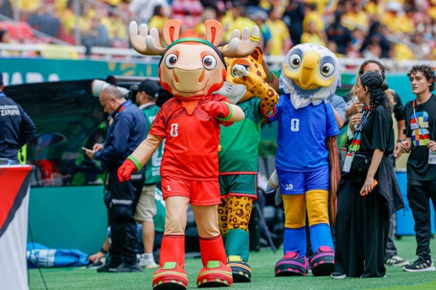 FIFA World Cup, WM, Weltmeisterschaft, Fussball 2026 COLOMBIA VS RD CONGO FIFA WORLD CUP 2026 COLOMBIA VS RD CONGO COLOMBIA VS RD CONGO 23062026 GUADALAJARA, JALISCO. Action photo of the official mascots, prior Group K game of the FIFA World Cup 2026, held at the Estadio Guadalajara at Guadalajara, Jalisco. Foto de accion de las mascotas oficiales previo al juego del Grupo K de la Copa del Mundo 2026 de la FIFA, celebrado en el Estadio Guadalajara en Guadalajara, Jalisco. PHOTO BY IMAGENSHOP AGENCIA FOTOGRAFICA GUADALAJARA JALISCO MEXICO *** FIFA WORLD CUP 2026 COLOMBIA VS. DR CONGO FIFA WORLD CUP 2026 COLOMBIA VS. DR CONGO COLOMBIA VS. DR CONGO 06 23 2026 GUADALAJARA, JALISCO Action photo of the official mascots prior to the Group K match of the 2026 FIFA World Cup, held at Estadio Guadalajara in Guadalajara, Jalisco Action photo of the official mascots prior to the Group K match of the 2026 FIFA World Cup, held at the Estadio Guadalajara in Guadalajara, Jalisco PHOTO BY IMAGENSHOP PHOTO AGENCY GUADALAJARA JALISCO MEXICO,detected_source_language Copyright: xIMAGENSHOPxAGENCIAxFOTOGRAFICAx