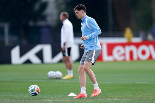 FIFA World Cup, WM, Weltmeisterschaft, Fussball 2026 - Czech Republic training session Ladislav Krejcí of the Czech Republic in action during a training session as preparation to face Mexico in the FIFA World Cup 2026, at the Azteca Stadium in Mexico City, Mexico, 23 June 2026. Mexico City Mexico  Copyright: xISAACxESQUIVELx