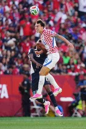 June 23, 2026, Toronto, Ontario, Canada: Croatia s PETAR MUSA (26) heads the ball over Panama s JIOVANY RAMOS (13) during the first half of a World Cup Group L soccer match. World Cup 2026: Group L: Panama 0:1 Croatia  - ZUMAc35_ 20260623_zaf_c35_160 Copyright: xNathanxDenettex
