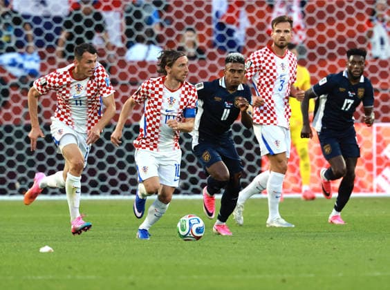 (260624) -- TORONTO, June 24, 2026 -- Luka Modric (2nd L) of Croatia controls the ball during the group L match between Croatia and Panama at the 2026 FIFA World Cup, WM, Weltmeisterschaft, Fussball at Toronto Stadium in Toronto, Canada, on June 23, 2026. (Photo by Xinhua) (SP)CANADA-TORONTO-FOOTBALL-FIFA WORLD CUP-GROUP L-CRO VS PAN YangxShu 