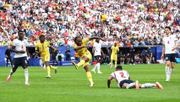 Antoine Semenyo of Ghana shoots high England v Ghana, 2026 FIFA World Cup, WM, Weltmeisterschaft, Fussball Group L, Football, Boston Stadium, Foxborough, Massachusetts, USA - 23 Jun 2026Foxborough Boston Stadium Massachusetts (MA) United States of America EDITORIAL USE ONLY No use with unauthorised audio, video, data, fixture lists, club league logos or live services. Online in-match use limited to 120 images, no video emulation. No use in betting, games or single club league player publications.  Copyright: xMichaelxZemanek Shutterstockx 16956026he