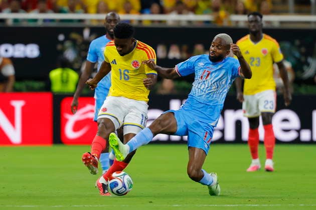 FIFA World Cup, WM, Weltmeisterschaft, Fussball 2026 - Group K - Colombia vs DR Congo Jefferson Lerma (L) of Colombia vies for the ball with Cedric Bakambu (R) of Congo during a FIFA World Cup 2026 Group K soccer match between Colombia and DR Congo in Guadalajara, Mexico, 23 June 2026. GUADALAJARA Mexico  Copyright: xFRANCISCOxGUASCOx